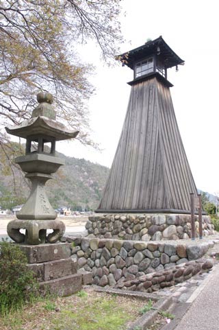 川湊灯台