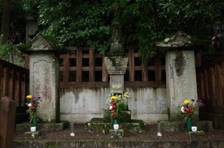 The grave of Kiso Yoshinaka