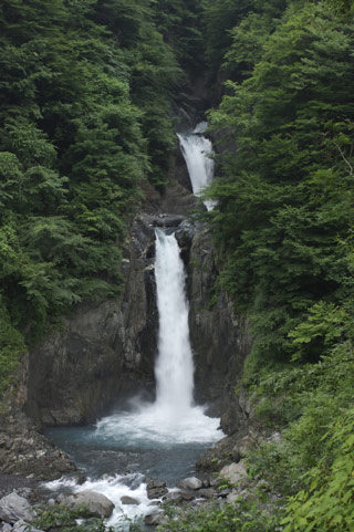 Akamizu Waterfall