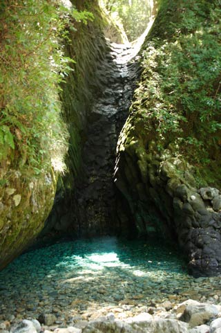 Akaganetoyo Falls