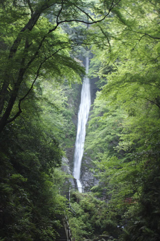 Syasui Waterfall