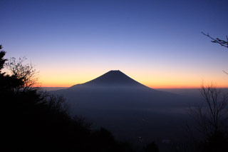 毛無山の夜明け