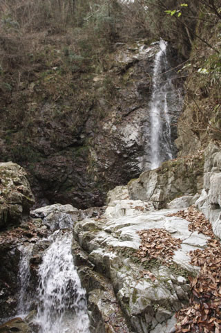 Hossawa Waterfall