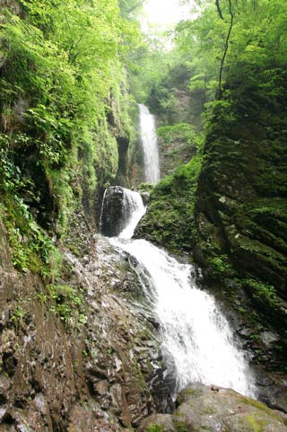 Ryuka Falls