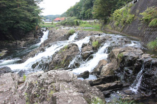 Makado Falls